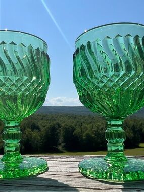 Vintage LG Wright Textured Swirl Green Cordial/Shot Glasses- Set of 2